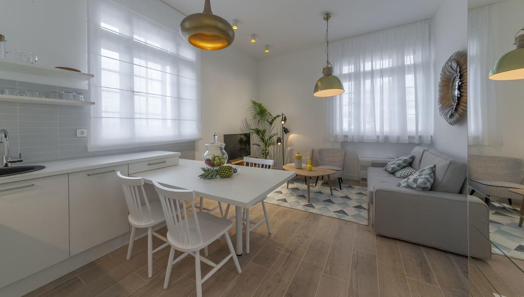 Ah Design Luxury Apartman *